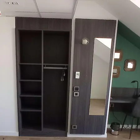 Kyriad En Valois 3* Crépy-en-Valois