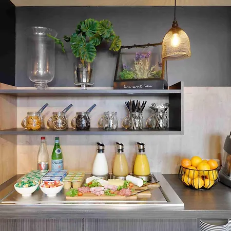 Hotel Kyriad En Valois