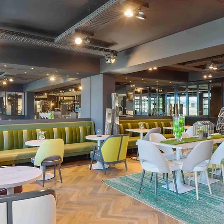 Hotel Kyriad En Valois