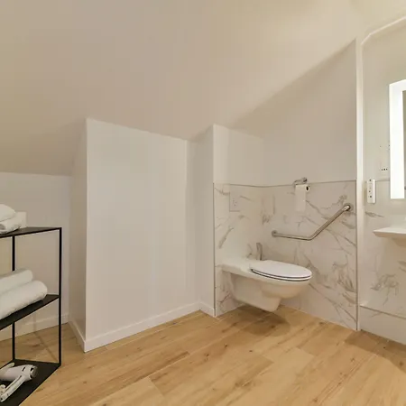 Hotel Kyriad En Valois 3*