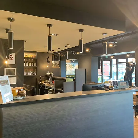 Hotel Kyriad En Valois 3*