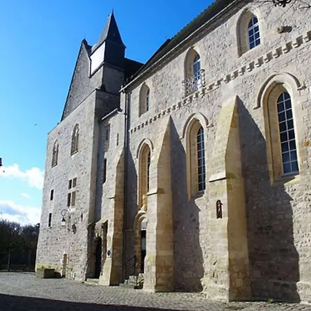 Kyriad En Valois Hotel Crépy-en-Valois