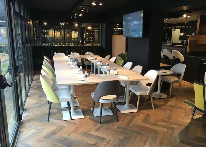 Hotel Kyriad En Valois 3*