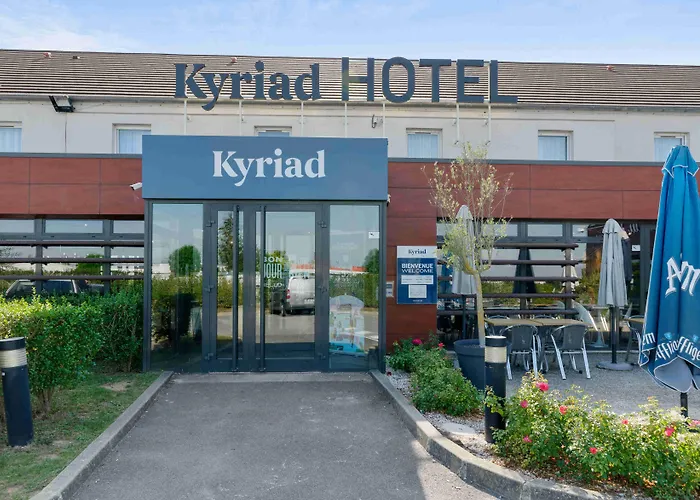 Kyriad En Valois Hotel 3*