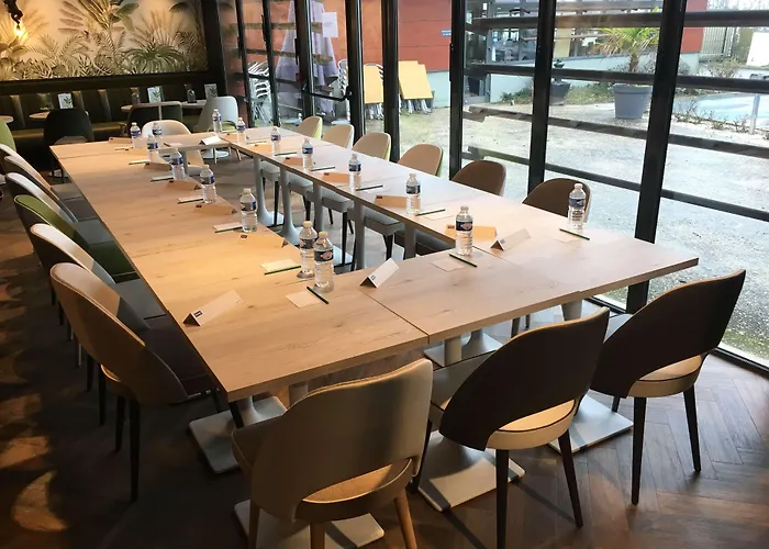 Hotel Kyriad En Valois 3*