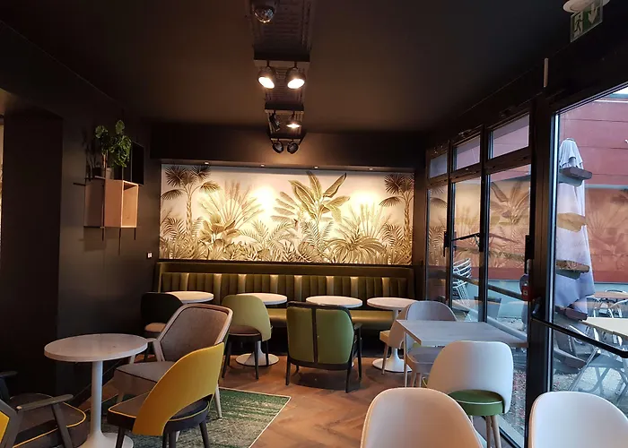 Hotel Kyriad En Valois