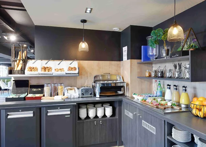 Hotel Kyriad En Valois 3*