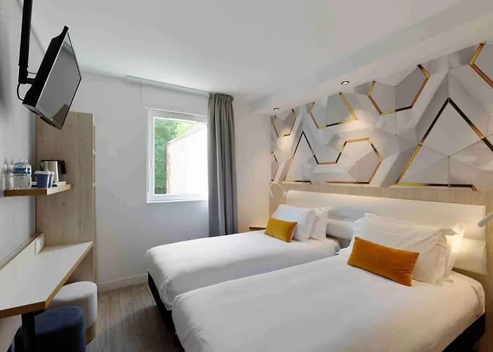 Hotel Kyriad En Valois